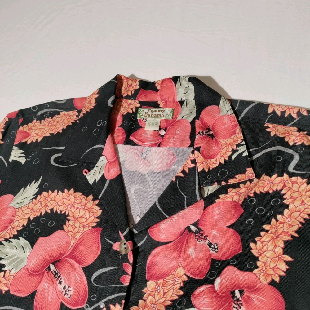 Tommy Bahama Womens Shirt Top Size Small Black Orange Hawaiian Floral 100% Silk - Picture 2 of 16